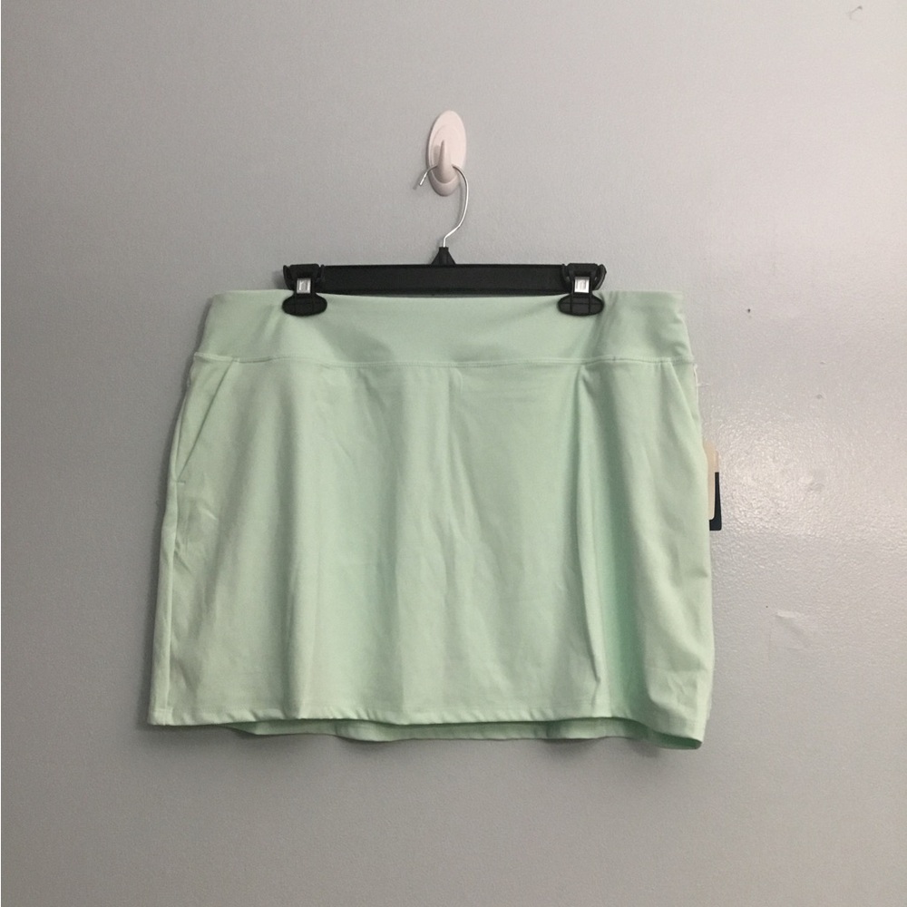 Tommy Bahama golf skorts - Picture 11 of 16